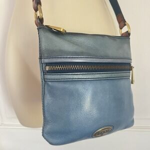 Fossil Explorer Crossbody Turquoise Blue Weathered Leather Double Zip Pouch